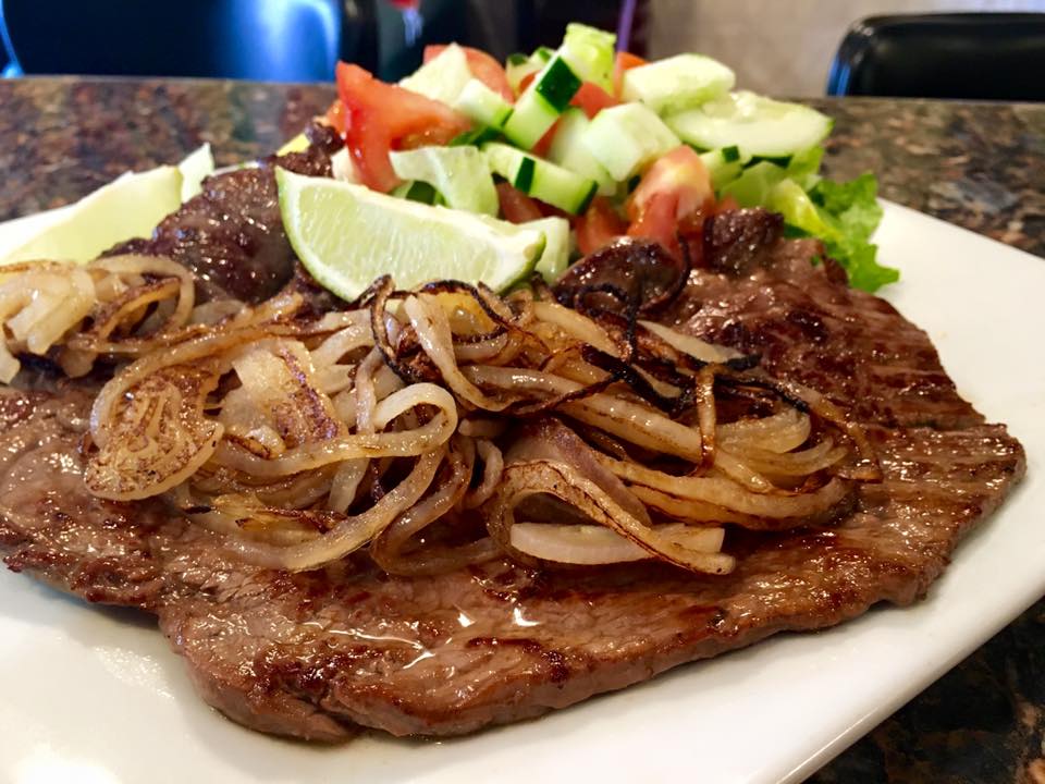 Bistec Encebollado