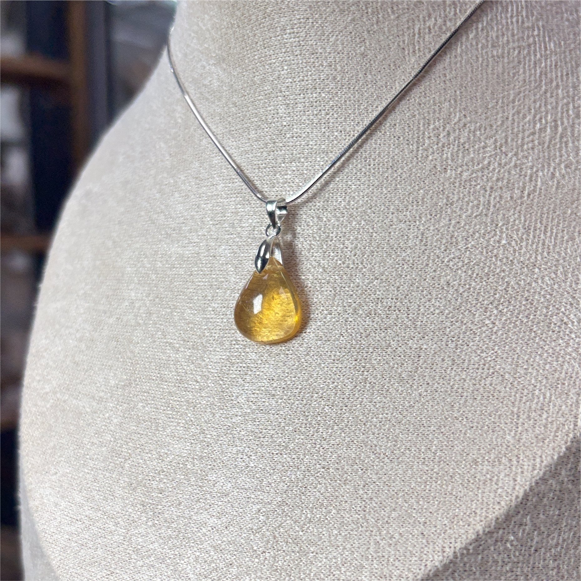 Pendentif en Citrine Poire - 2x2cm — stock Valence