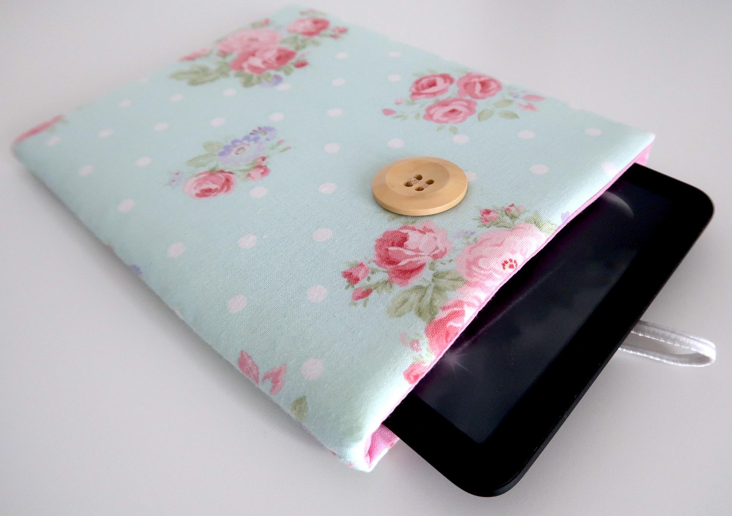Kindle Paperwhite Cover – Rose Bouquet & Polka Dot, photo 2 of 5