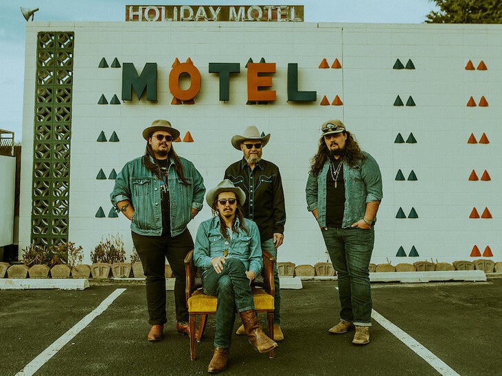 Tylor and the Train Robbers Live at HQ