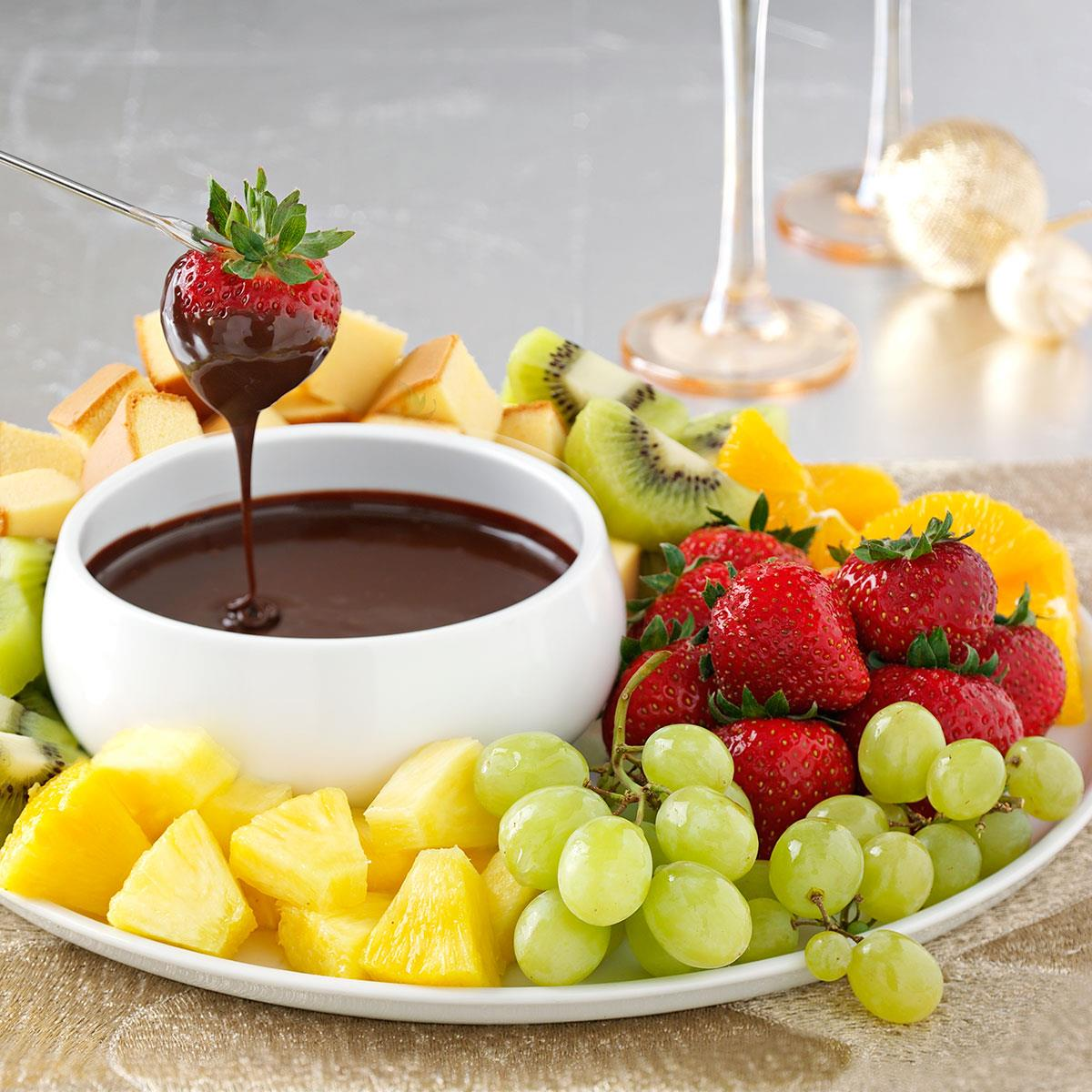 Chocolate Fudge Fondue with Fruits (Serves 1-2)