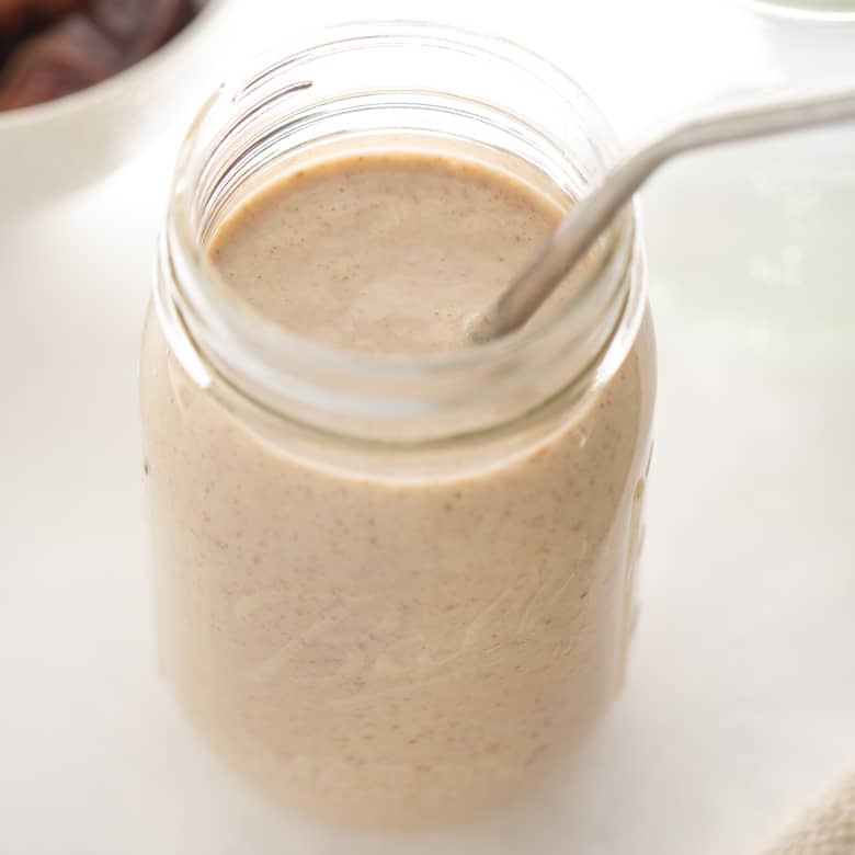 Banana date smoothie