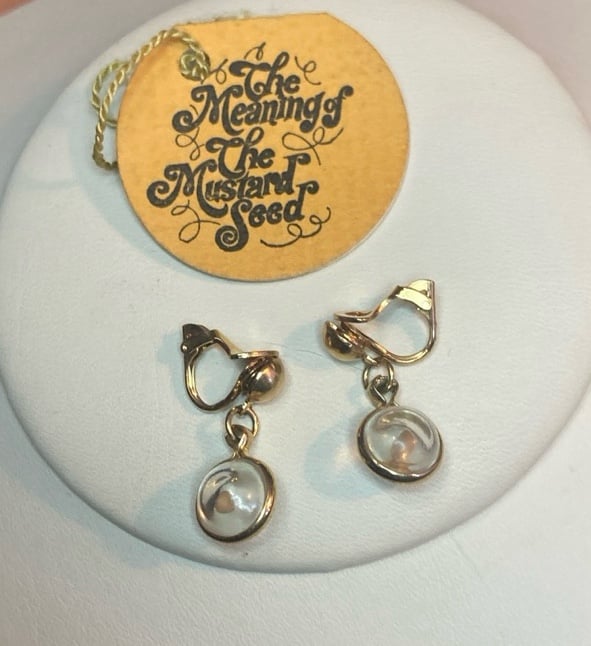 Mustard Seed Clip Vintage Goldtone Earrings