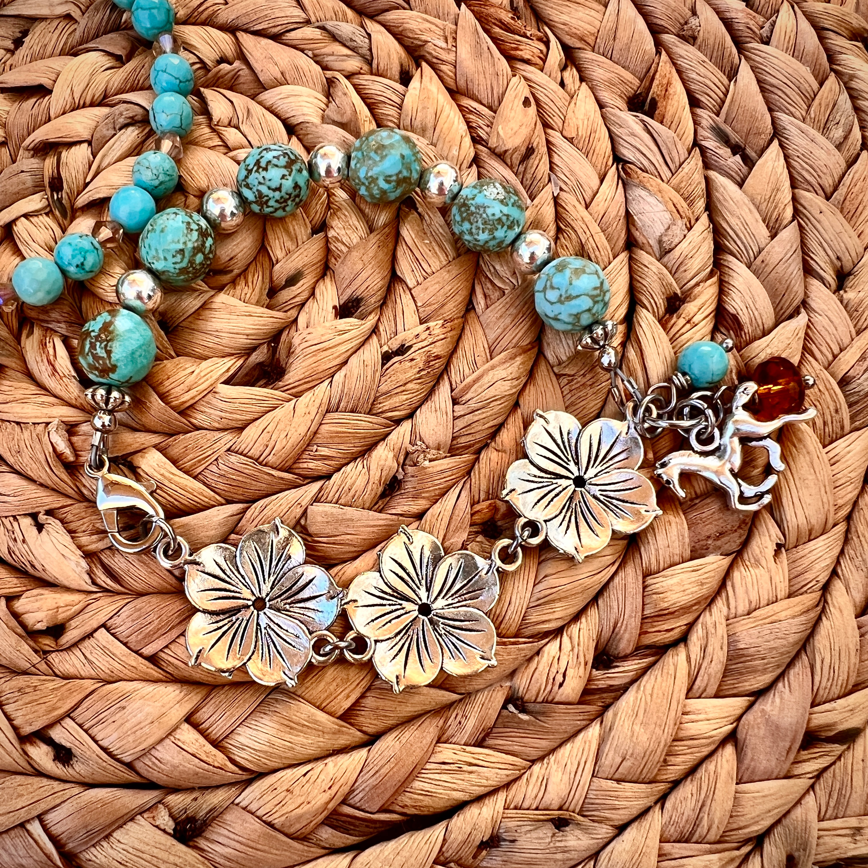 7” 10mm Faceted Turquoise Magnesite Wildflower & Horse Bracelet