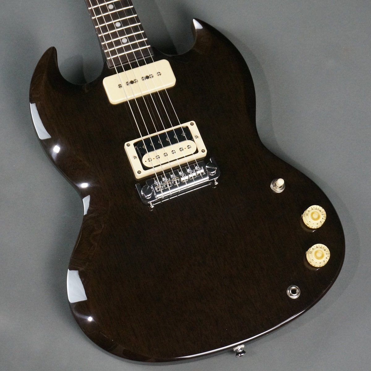 Rabbit is USA-KO Korina / Black