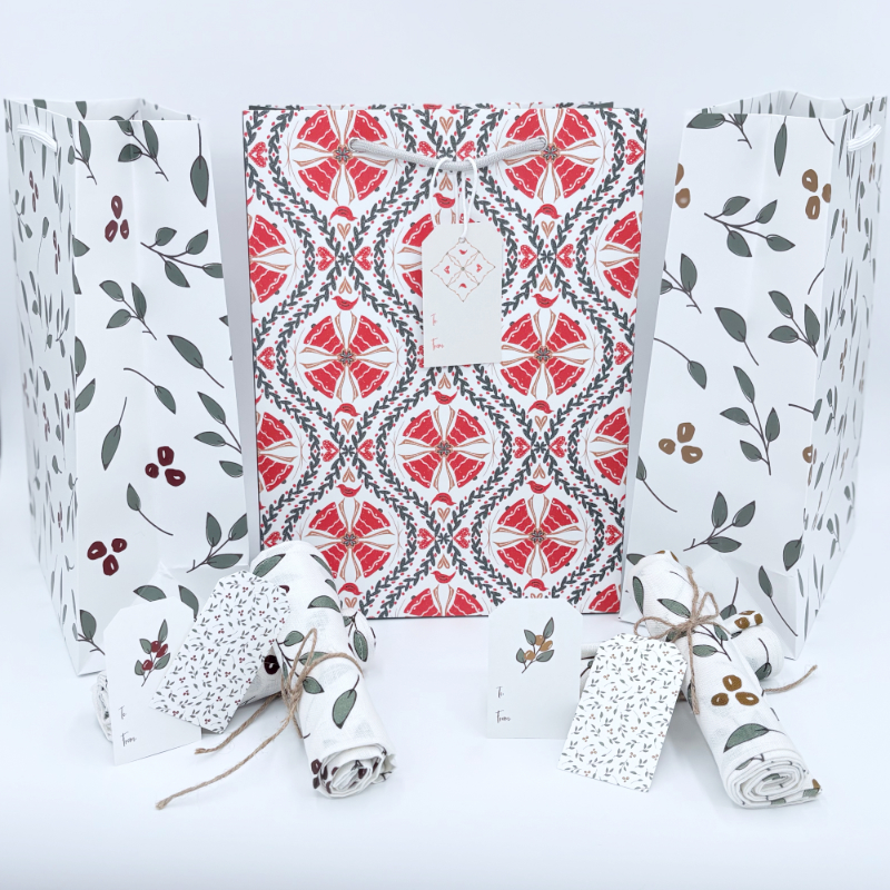 Gift Bags - Winterberry Gift Bags (Red)