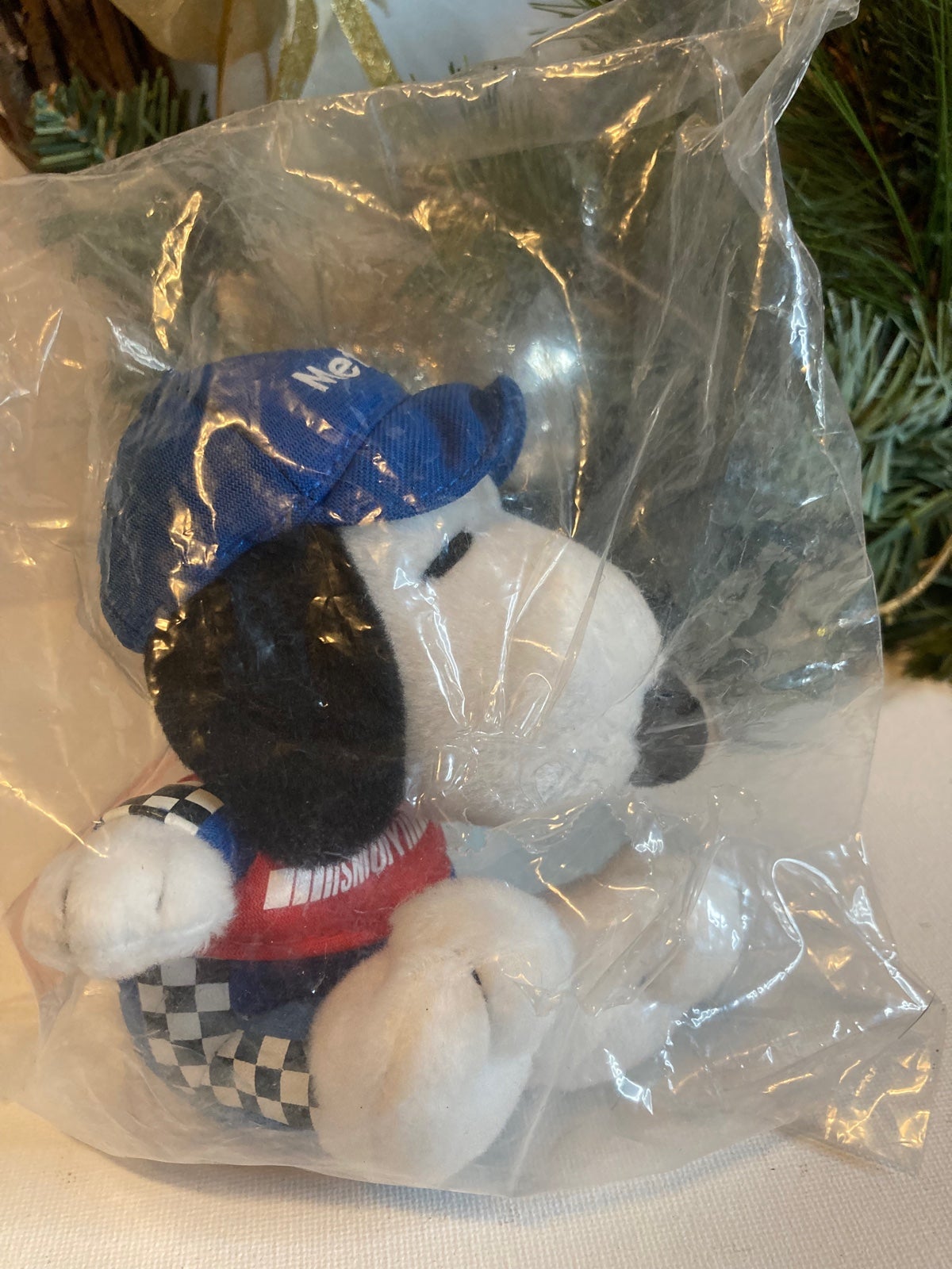 New Peanuts Snoopy MetLife NASCAR Racing Plush Stuffed Animal 5"