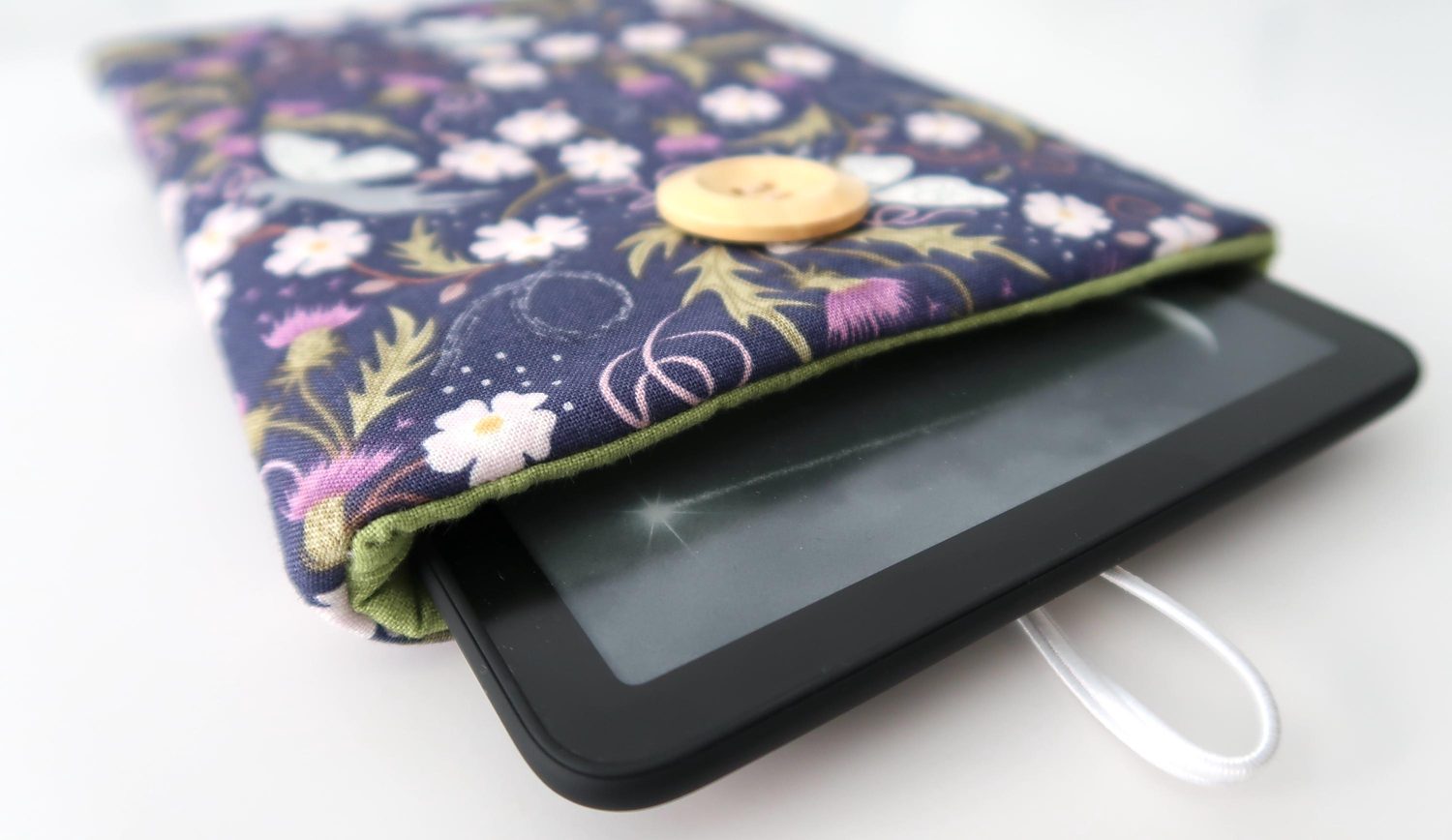 Kindle Paperwhite Cover – Purple Fairies, photo 3 of 8