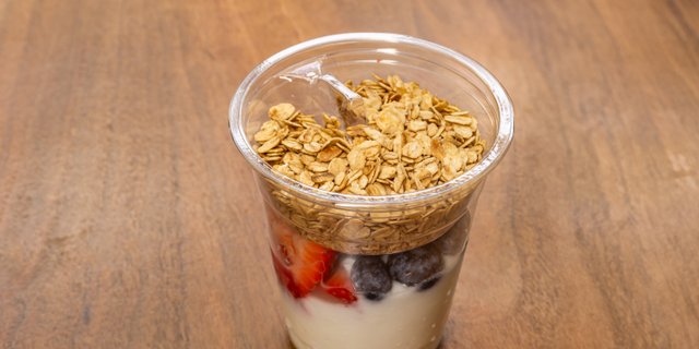 LC YOGURT PARFAIT
