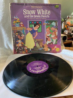 Disney Snow white and 7 dwarves story and songs