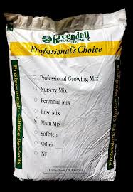 Professional Growers Mix w/ Fertilizer, 2 Cu. Ft.