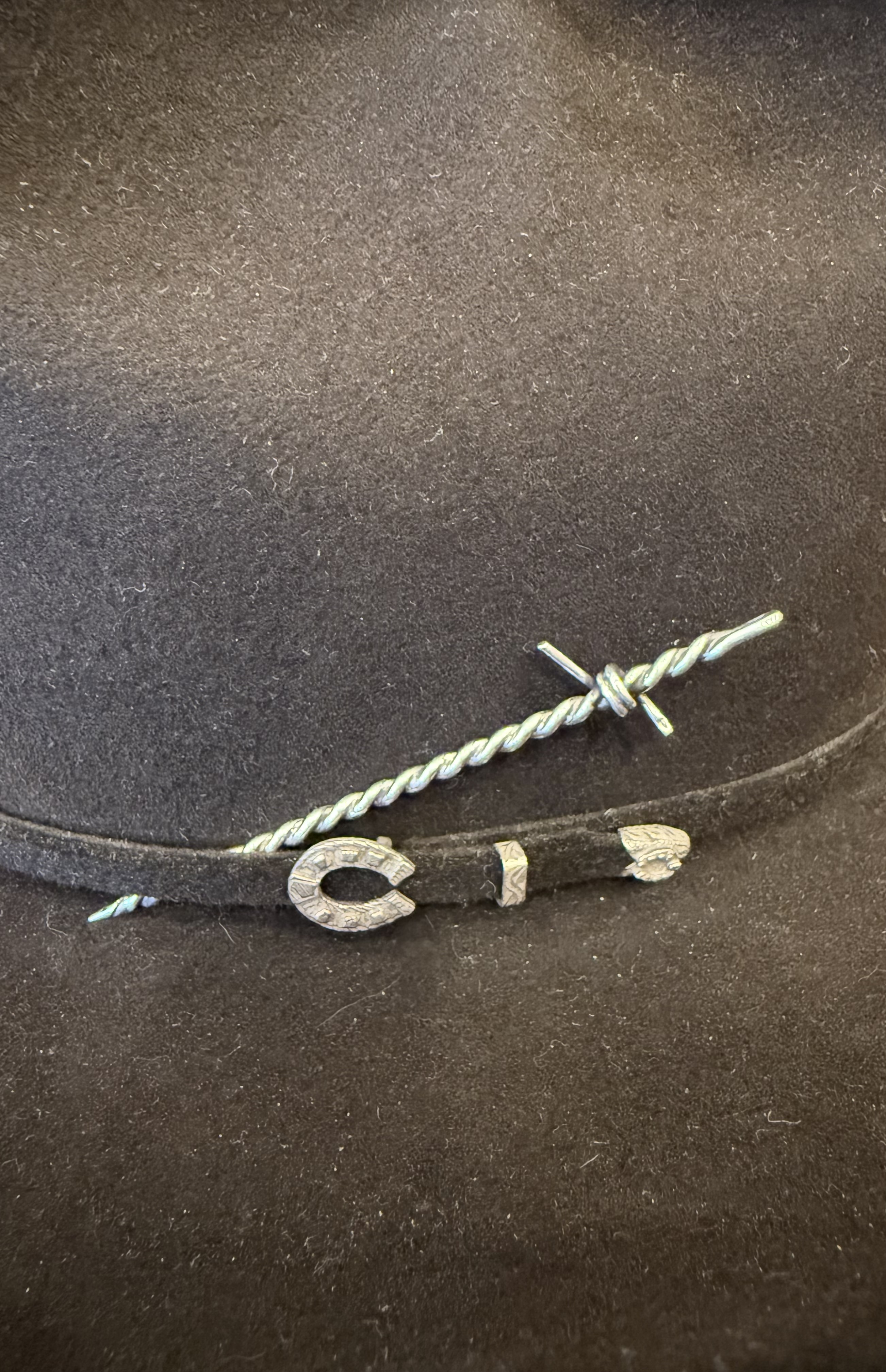 Sterling Silver Barbed Wire Brim Detail - Gunmetal