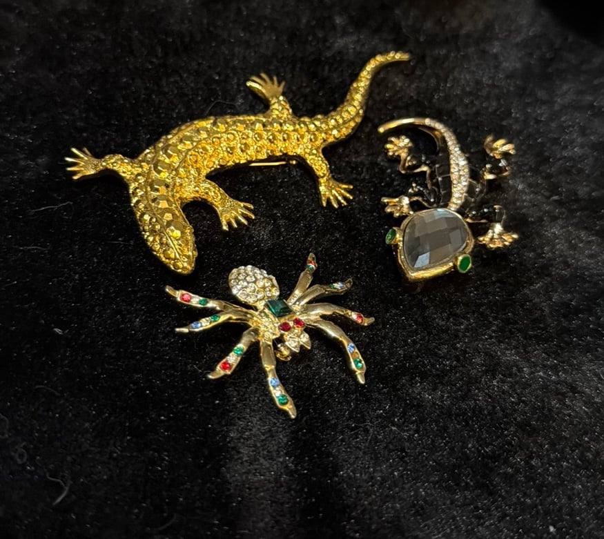Gold tone Lizard, Rhinestone Spider and Black rhinestone Gecko Brooch Lot