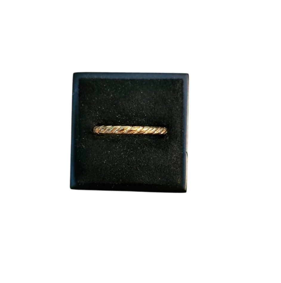 Size 7 Gold Toned Textured Ring