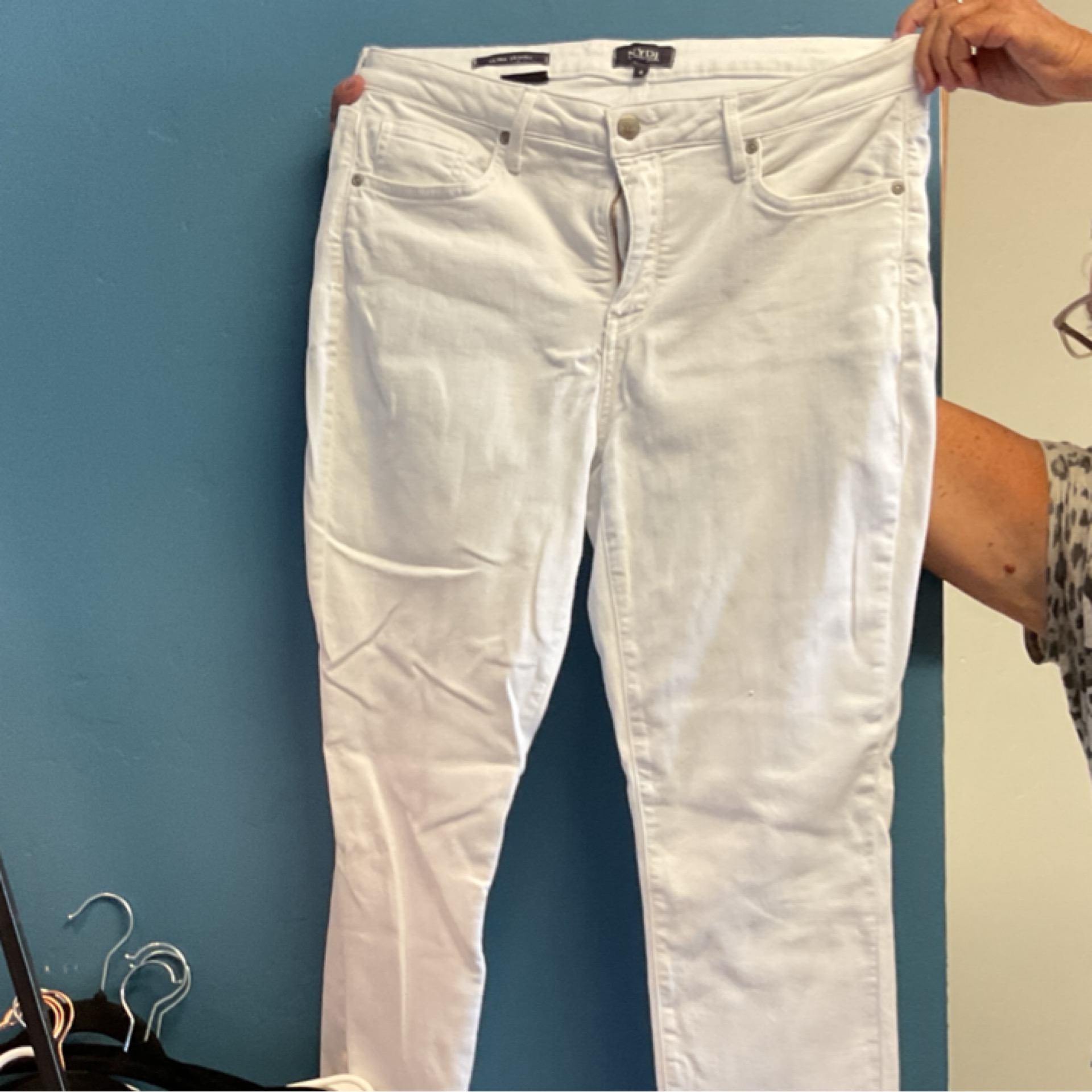NYDJ White Jeans (Size 8)
