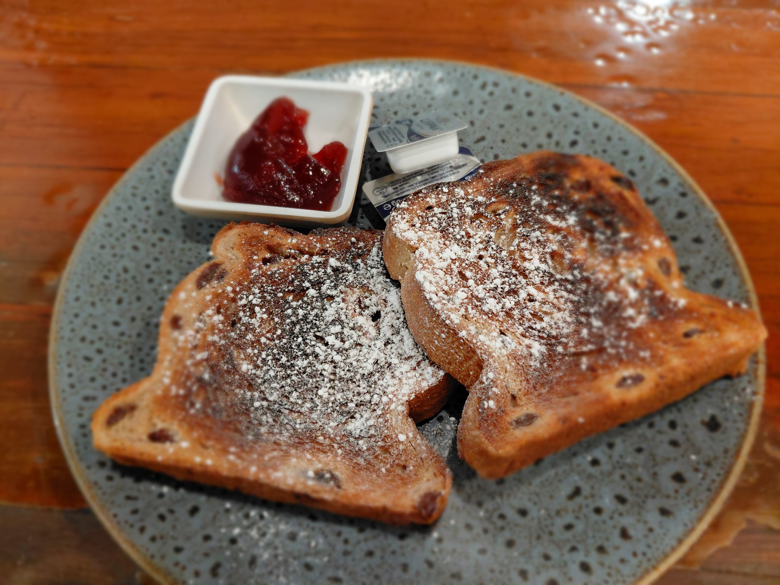 Thick Cut Raisin Toast