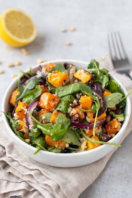 Autumn Salad w Roasted Butternut & Chickpeas