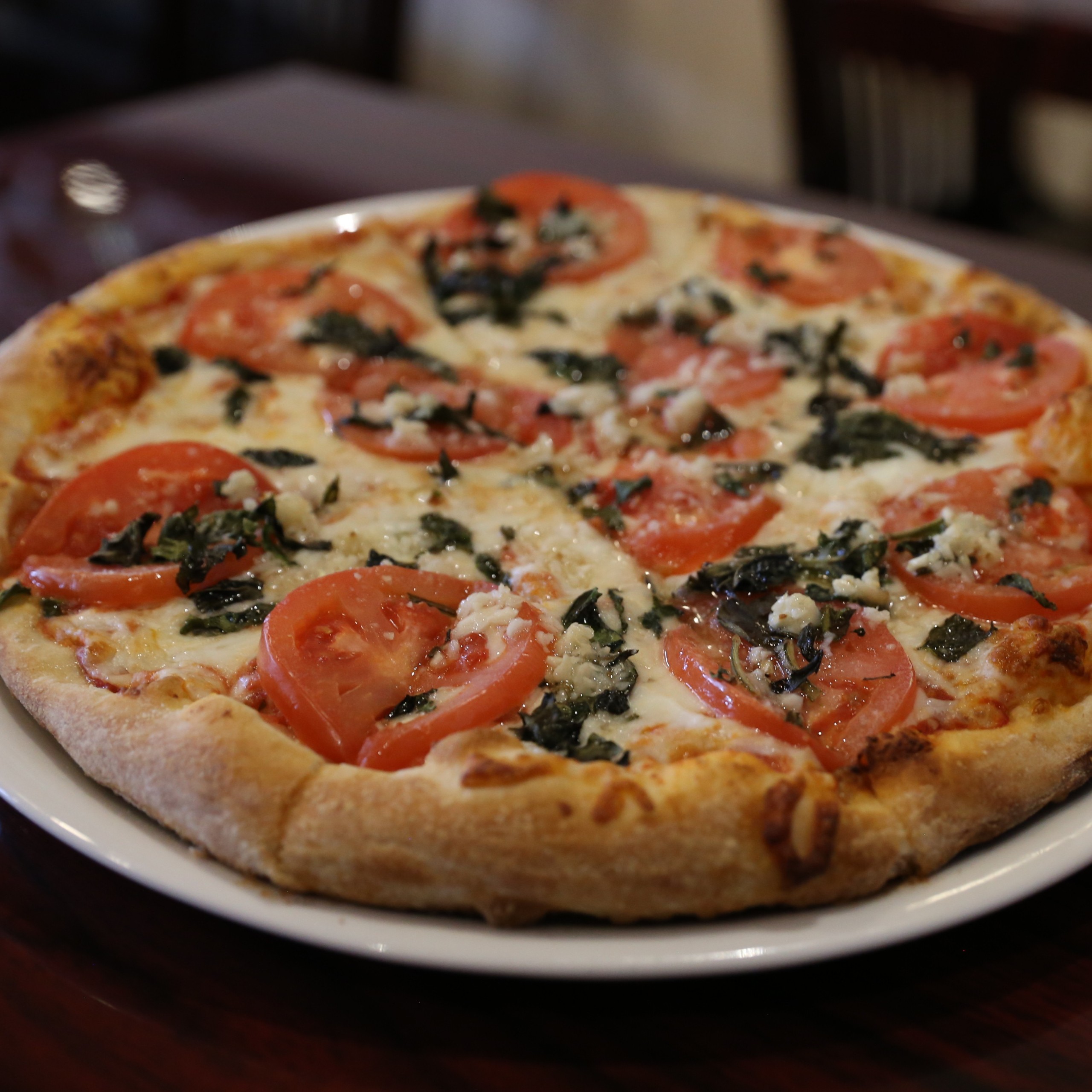 Tomato Basil Garlic Pizza