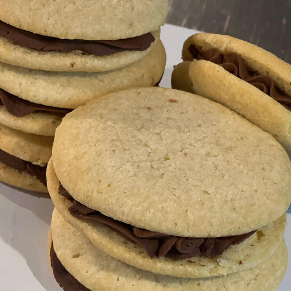 Boston Cream Whoopie Pie Aimee's Bakin'