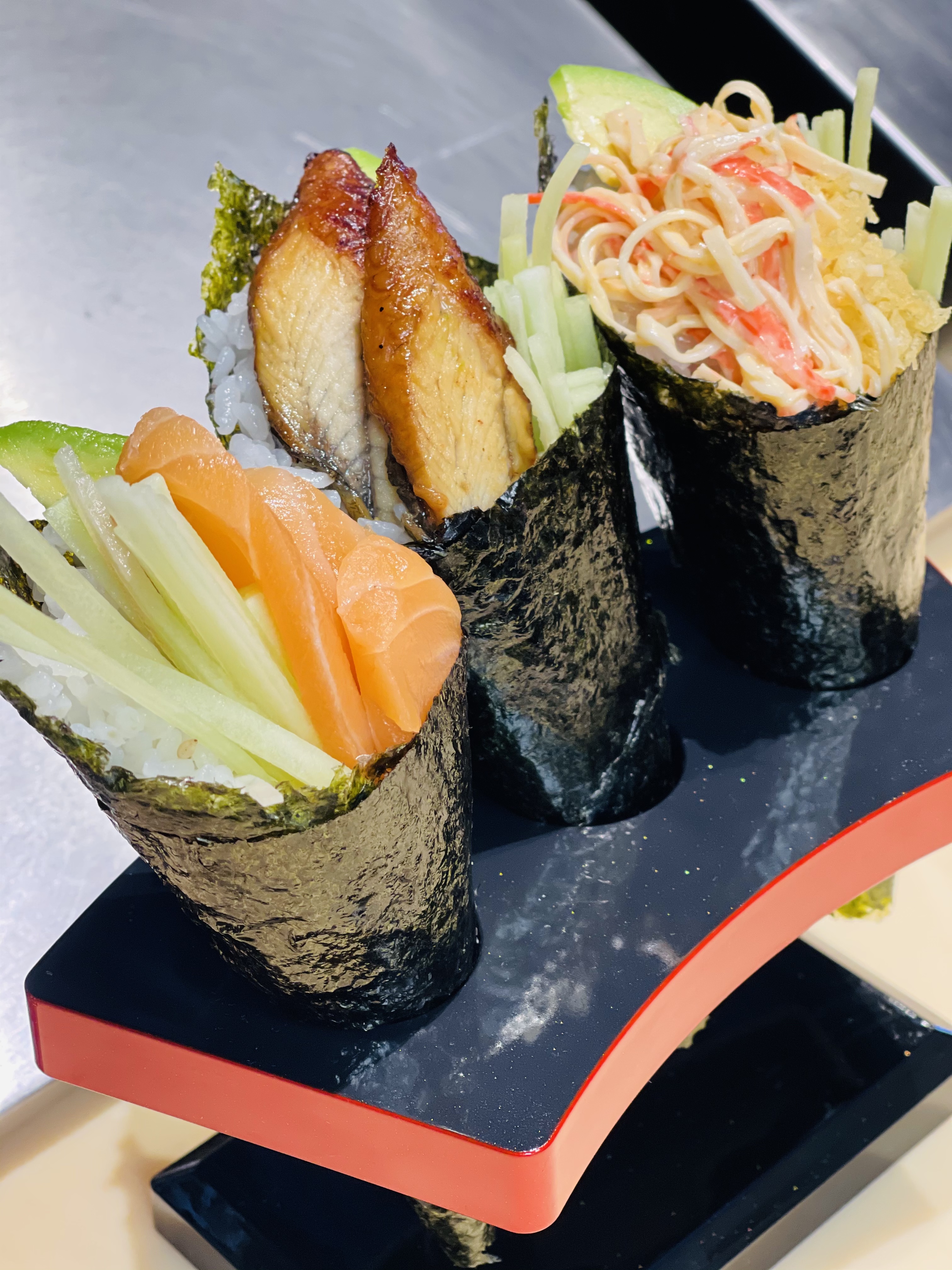 Salmon Hand Roll