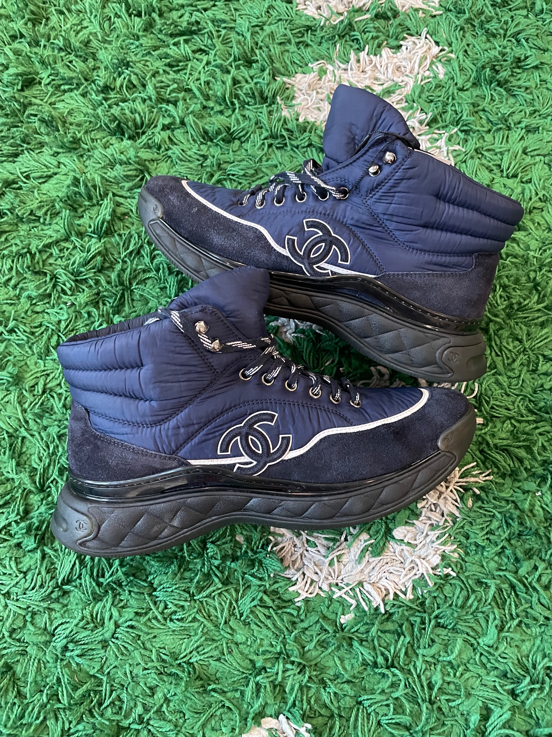 Chanel nylon and suede high top size 44 ( used)