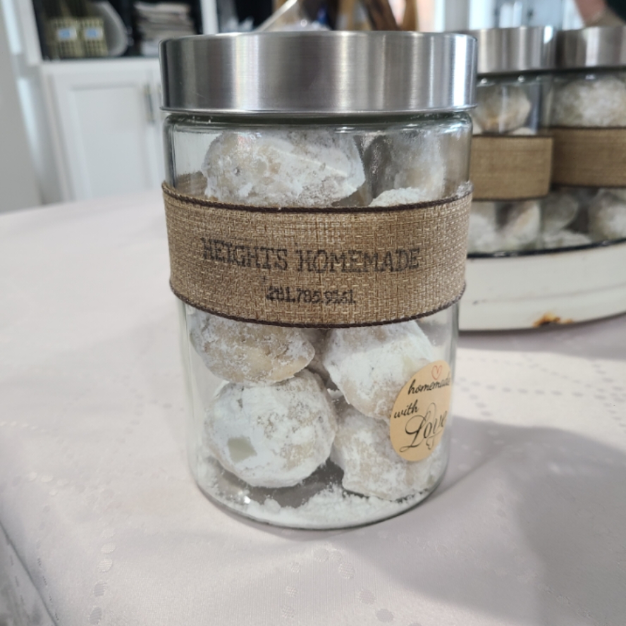 Photo of Pecan Sandie in a reusable glass jar.