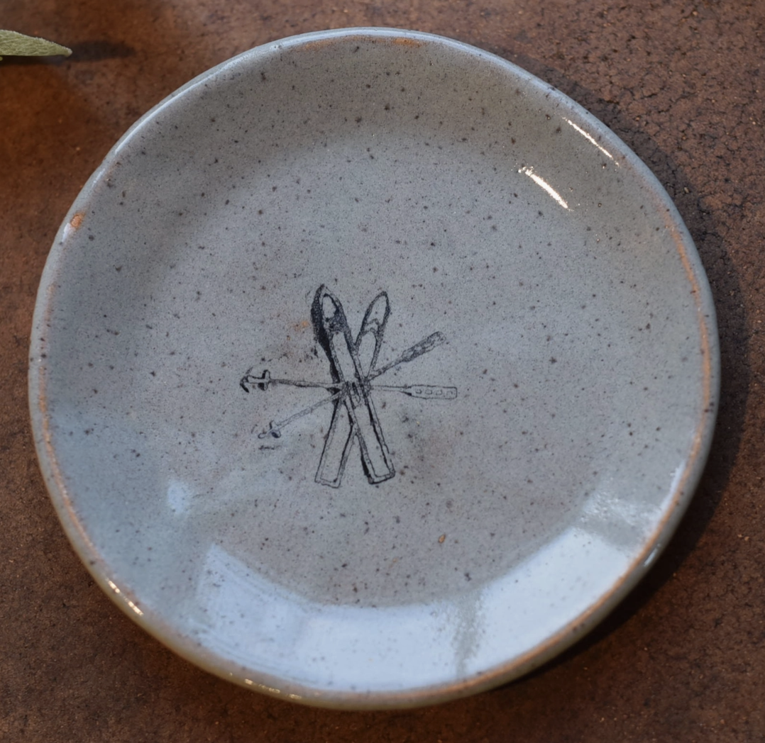 Skis & Poles Mini Plate