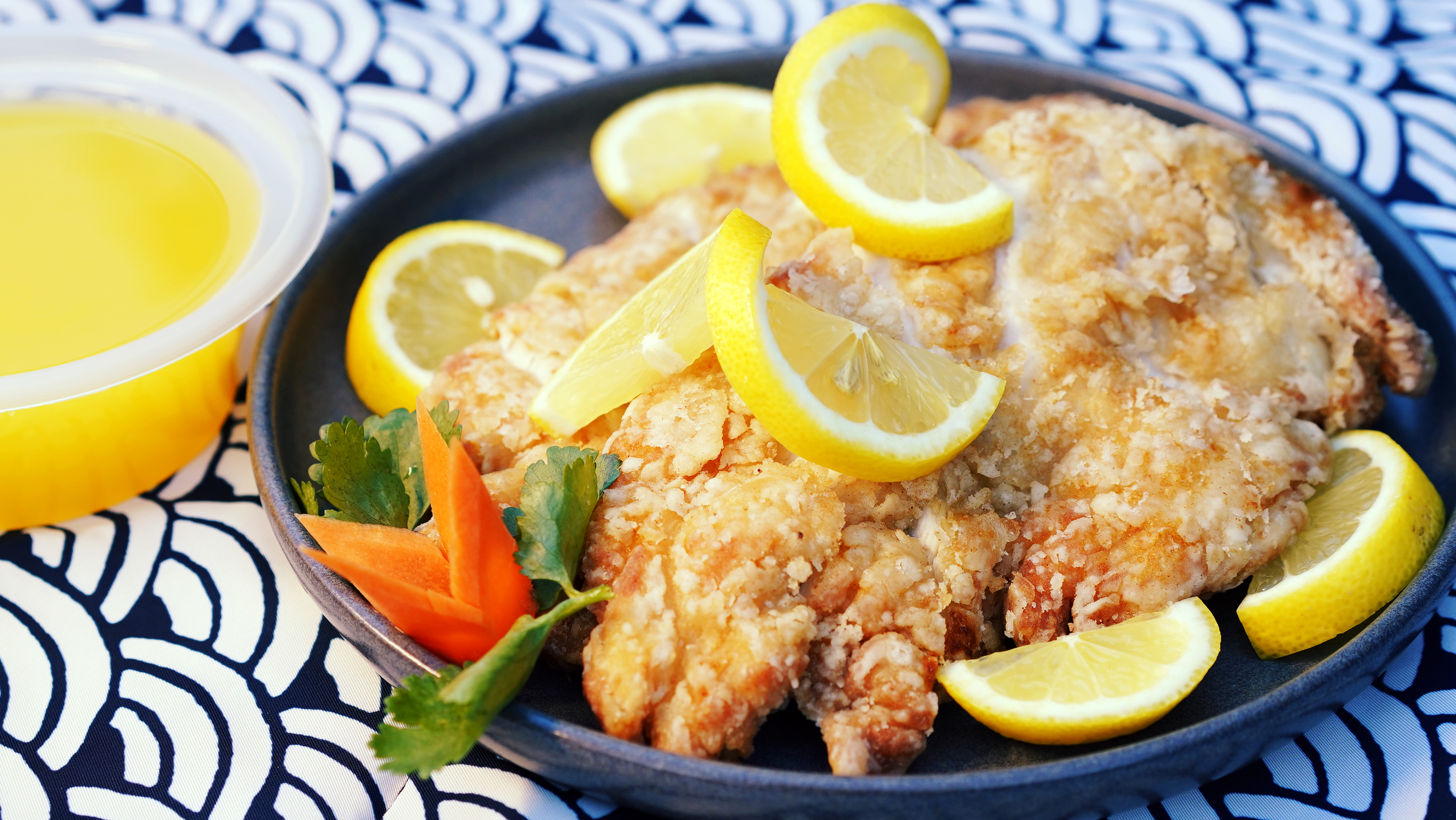 Deep Fried Chicken (in batter) in Honey & Lemon Sauce - 檸檬雞