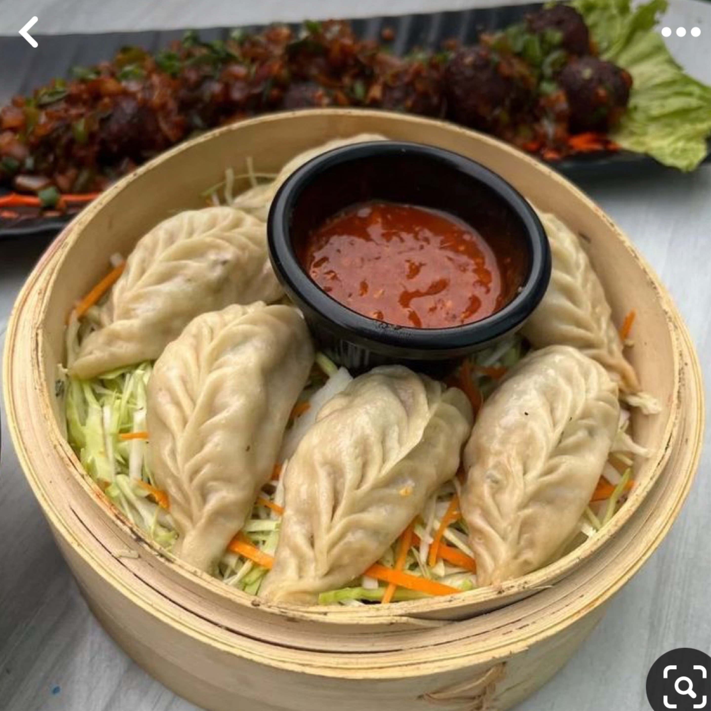 Veggie momos (Steamed) (V)