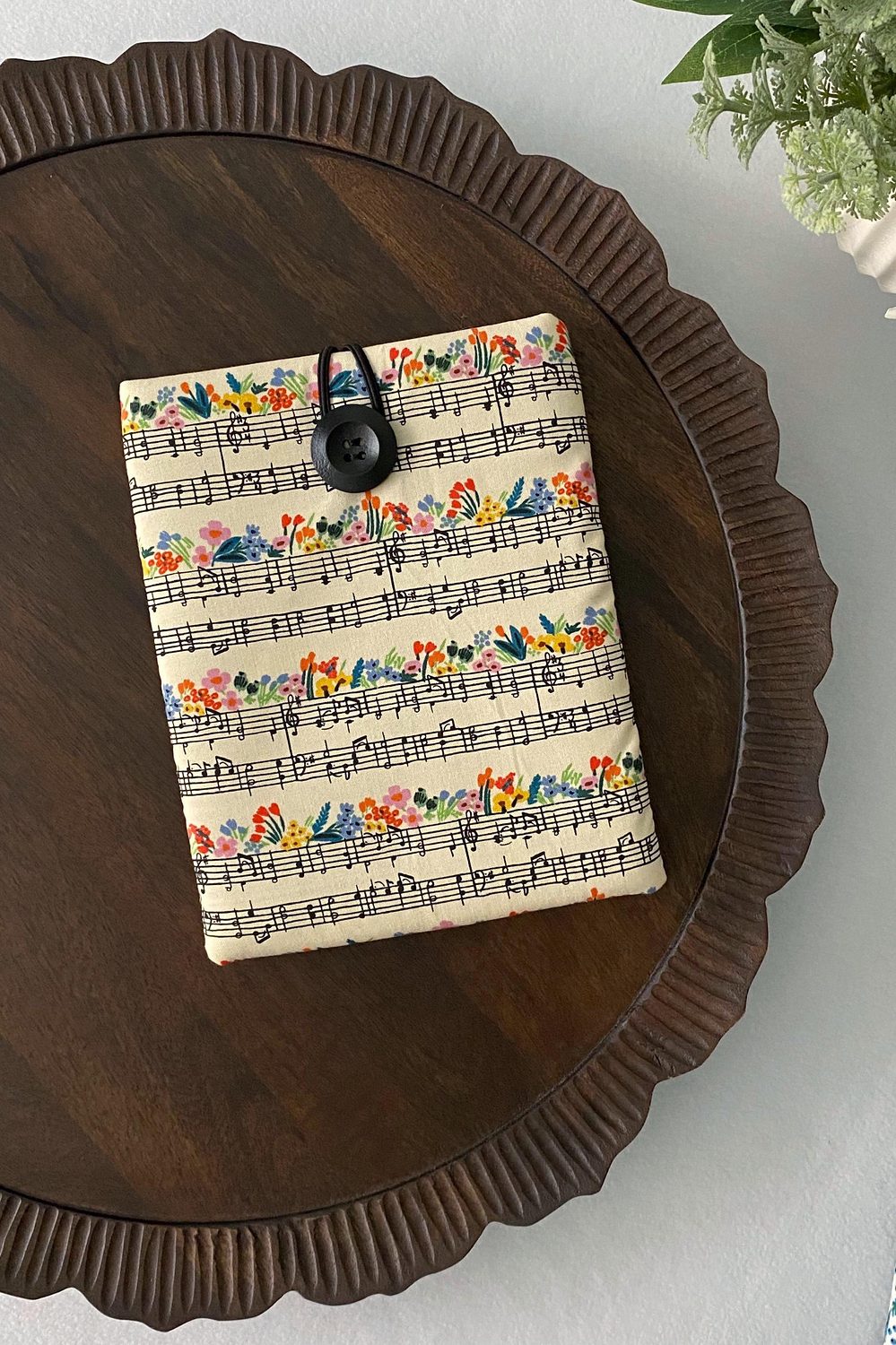 Kindle Paperwhite Cover – Music Notes, photo 2 of 7