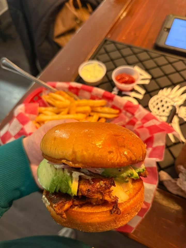 Sándwich de pollo al pastor