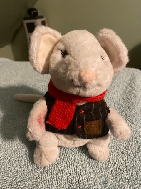 Starbucks Coffee Mouse with Red Scarf and Vest Plush Huxley the Writer 6” 2010 Author Gift Stories