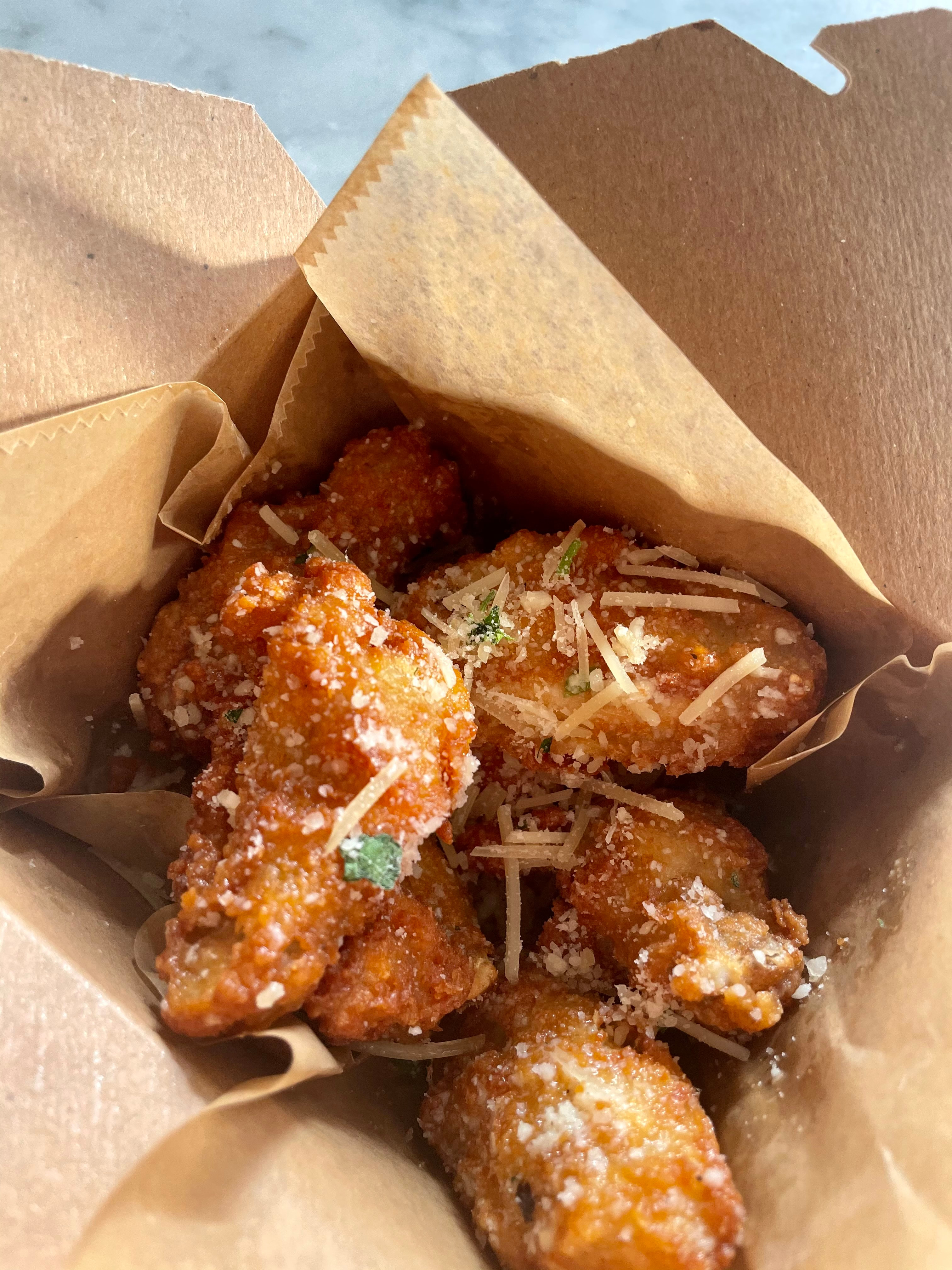BONE-IN Chicken Wings - 25 pcs