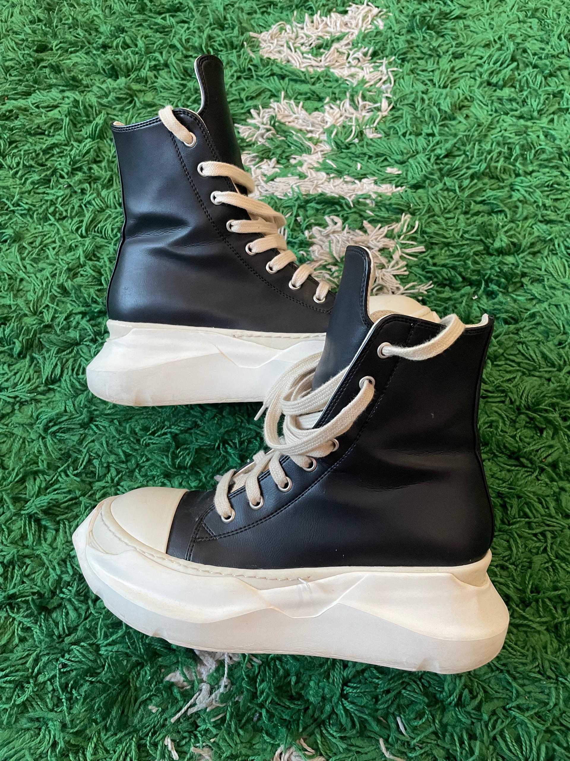 Rick Owens abstract hight top size 37 (used)