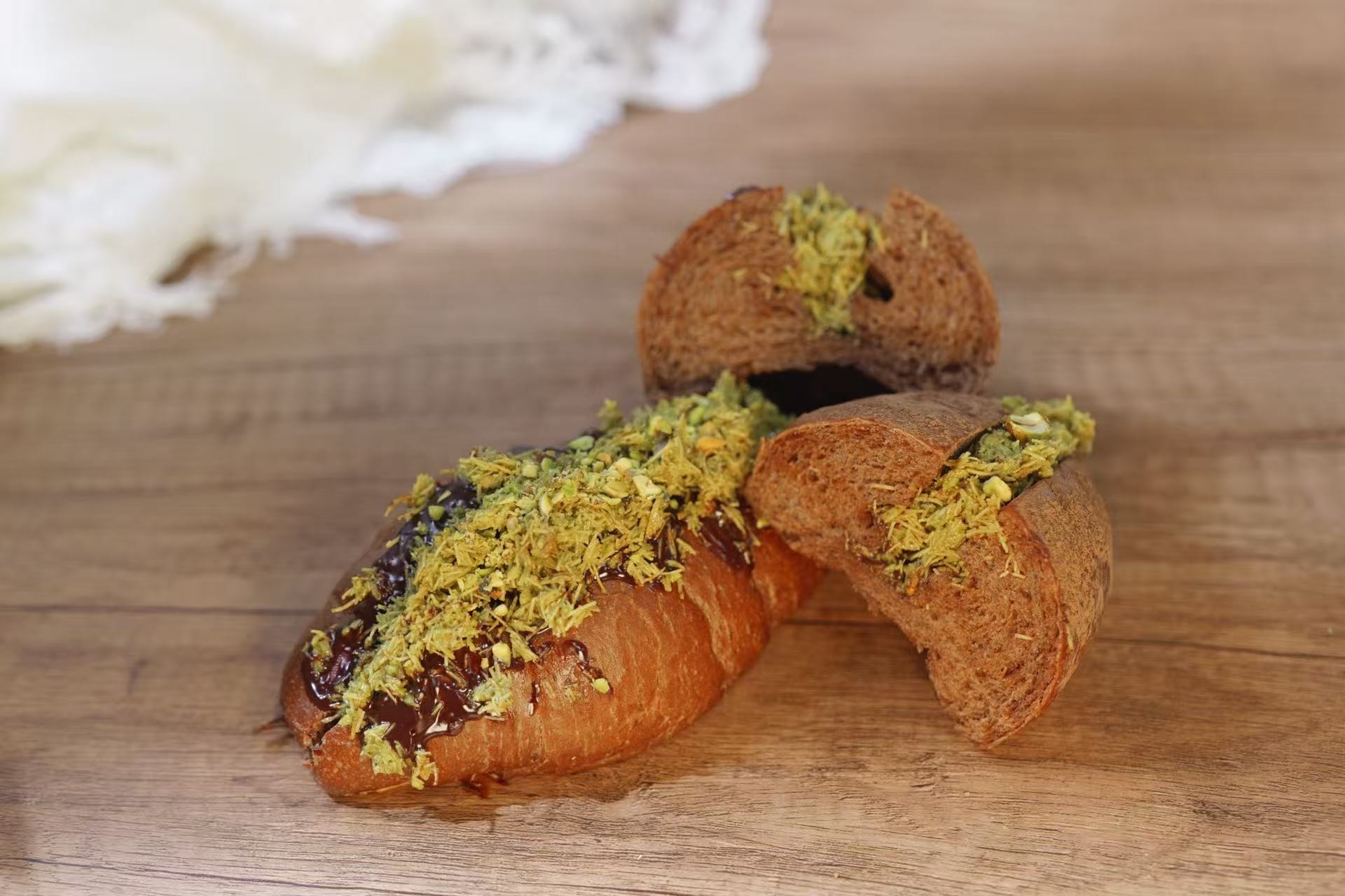 Dubai Chocolate SeaSalt Roll