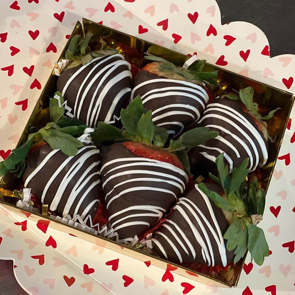 12 Pack Valentine's Day Chocolate Covered Strawberries