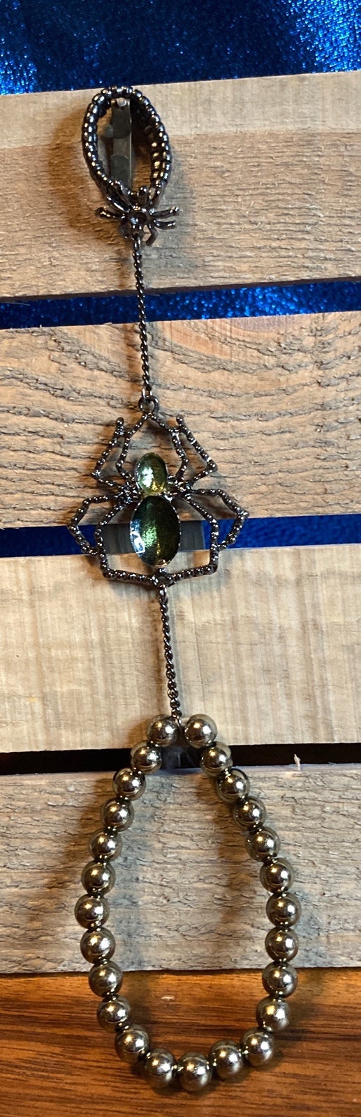Finger Ring Bracelet with Spiders