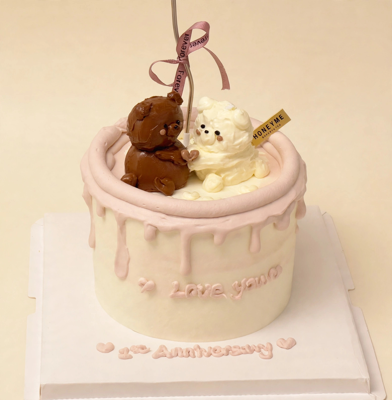 Bear Hug Anniversary Cake 定制蛋糕 Bellevue