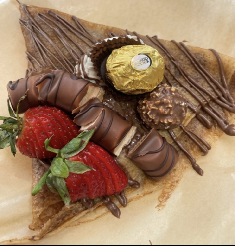 TRIPPLE CHOCOLATE BERRY CREPE