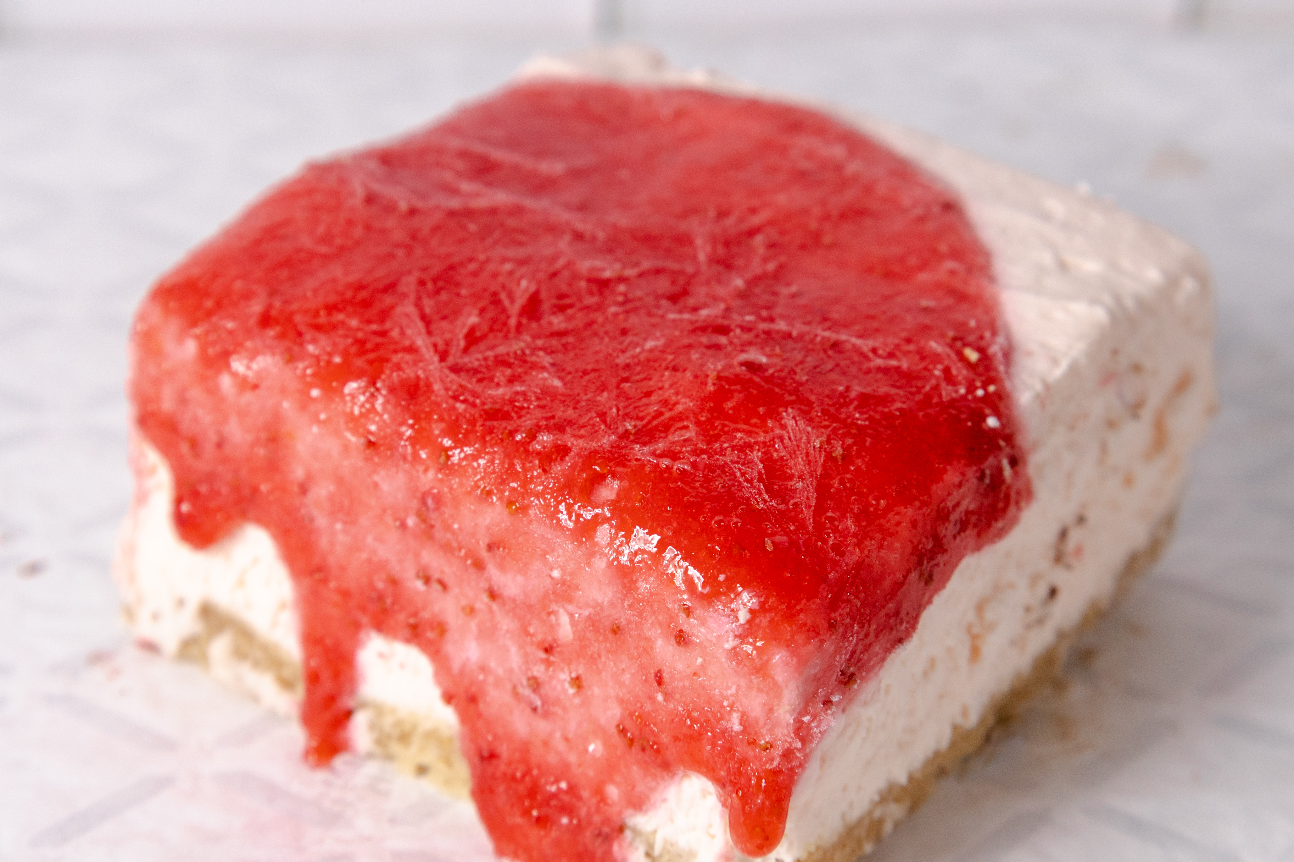 Keto Strawberry Cheesecake Dream Bar (GF)
