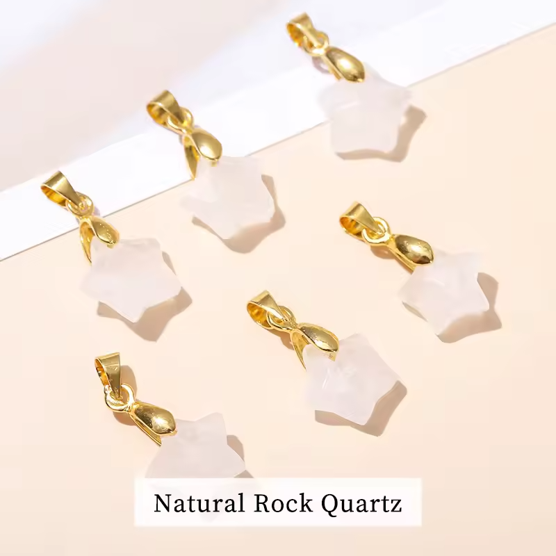 Pendentif étoile Facetté en Cristal de roche — stock Valence