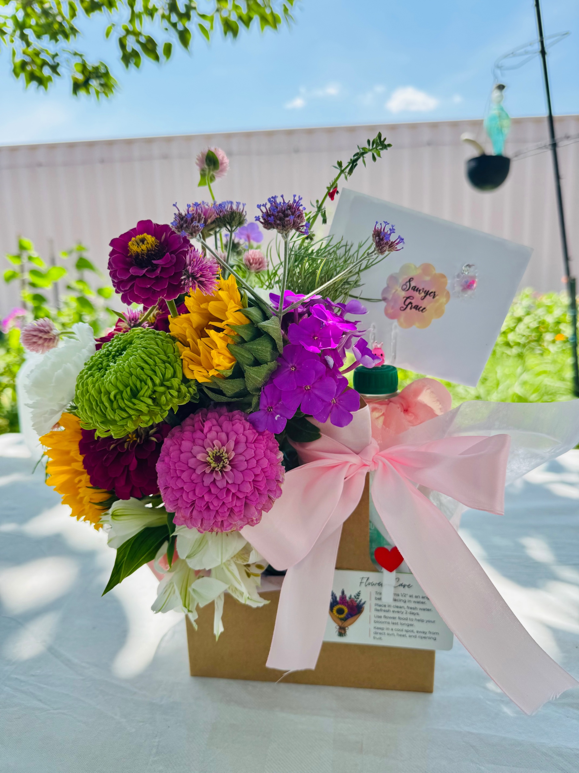 Flower & Drink Gift Carrier