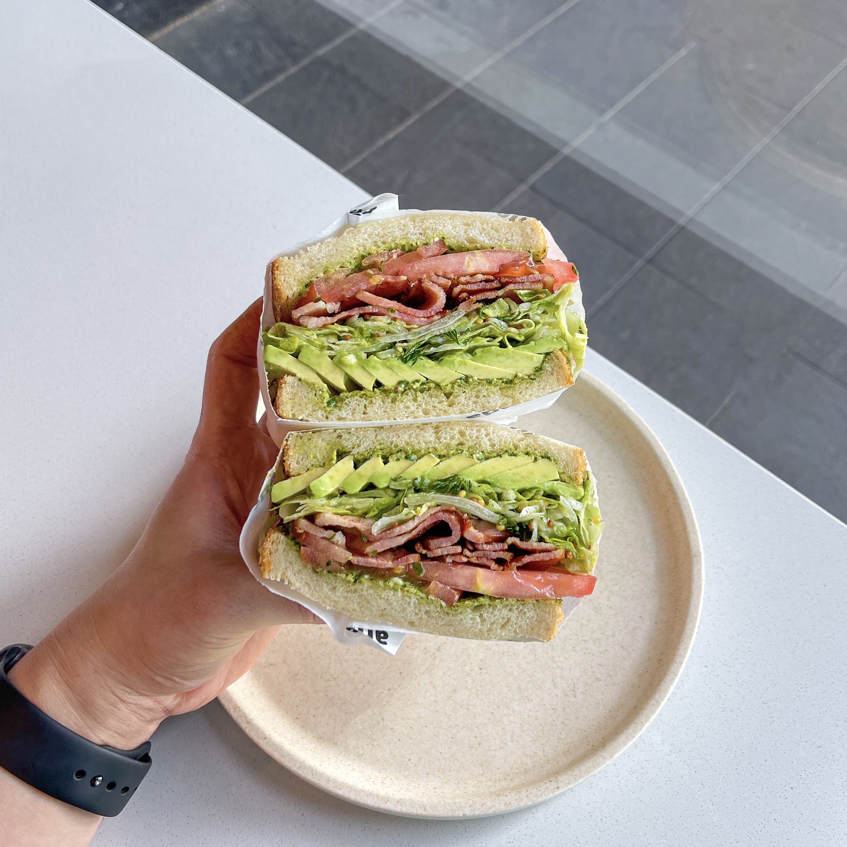 Avo B.L.T