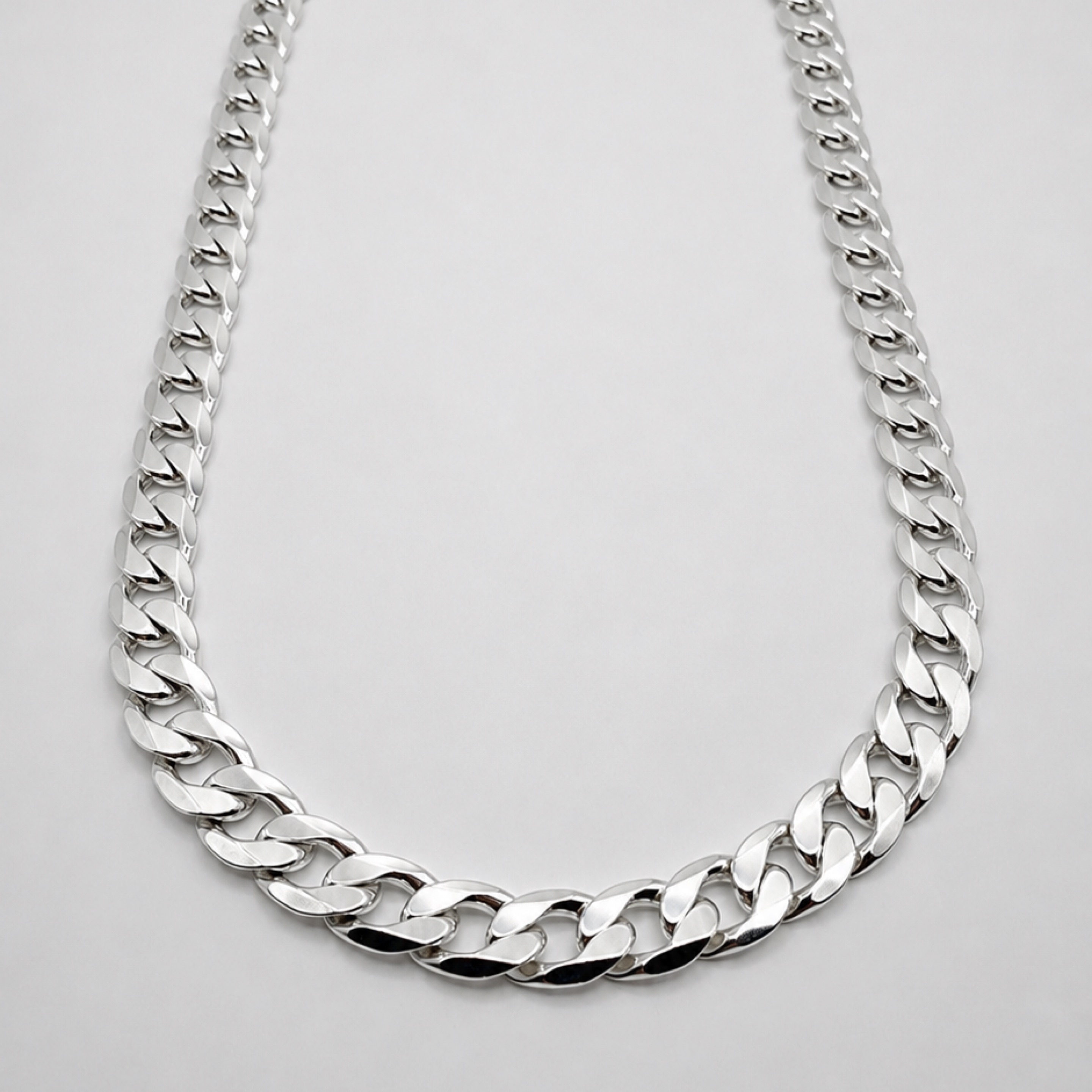 24” Curbed Cuban Silver/12mm