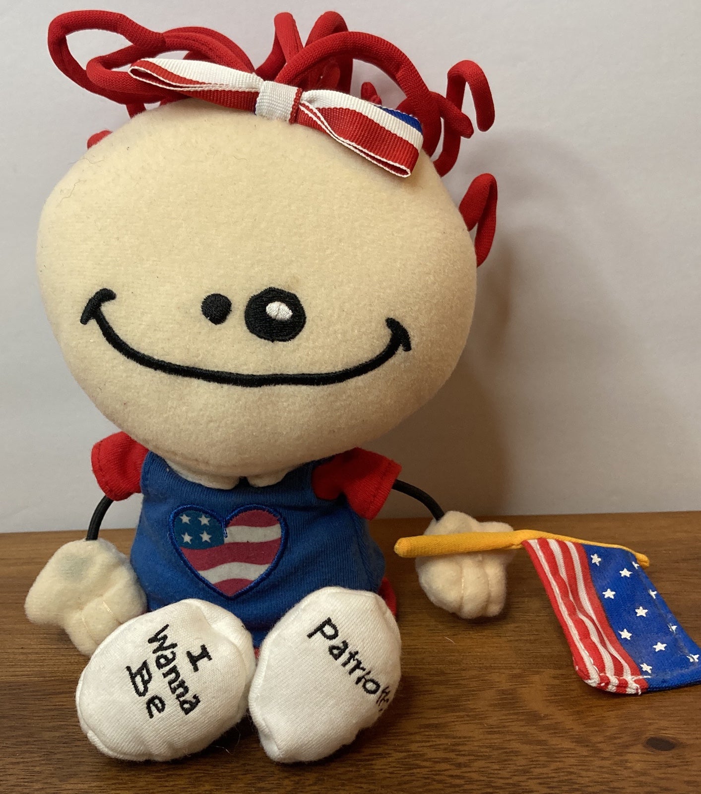 AVON 10" 2002 PLUSH DOLL FIGURE CUTE USA AMERICAN FLAG I WANNA BE PATRIOTIC