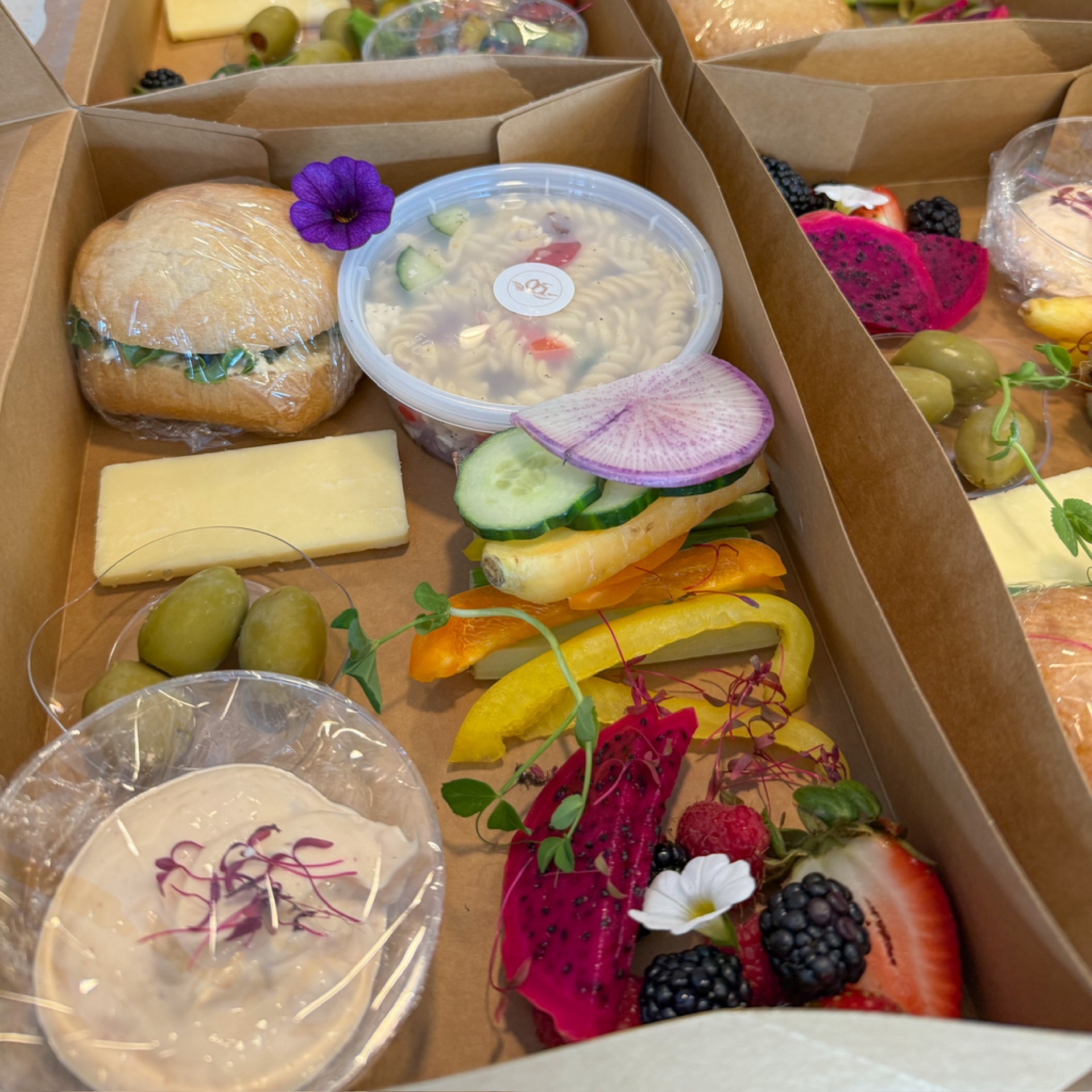 Personalized lunch box (50+)