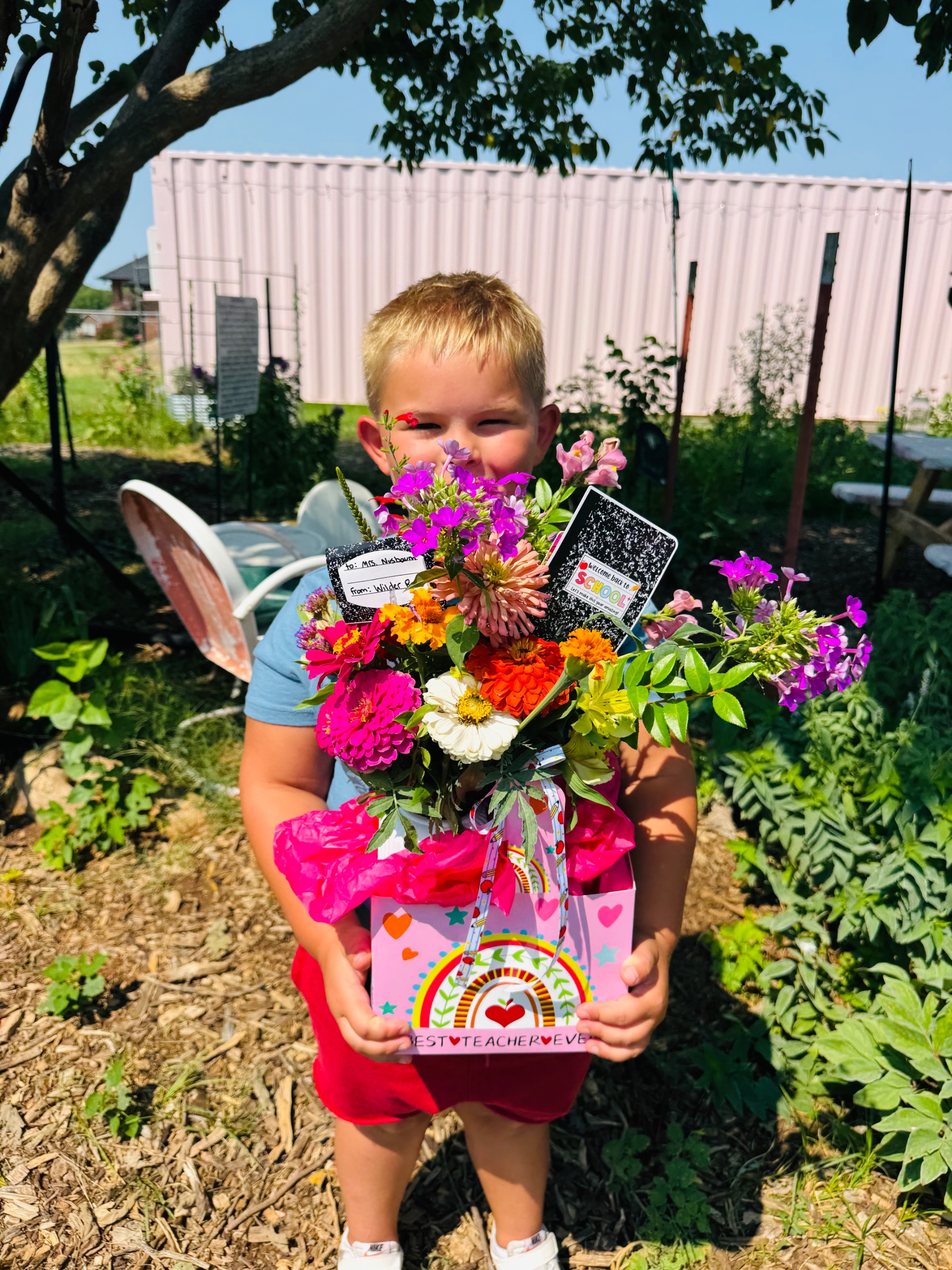 Back to school/ Teacher Appreciation Flower/Drink Bundle thumbnail 6