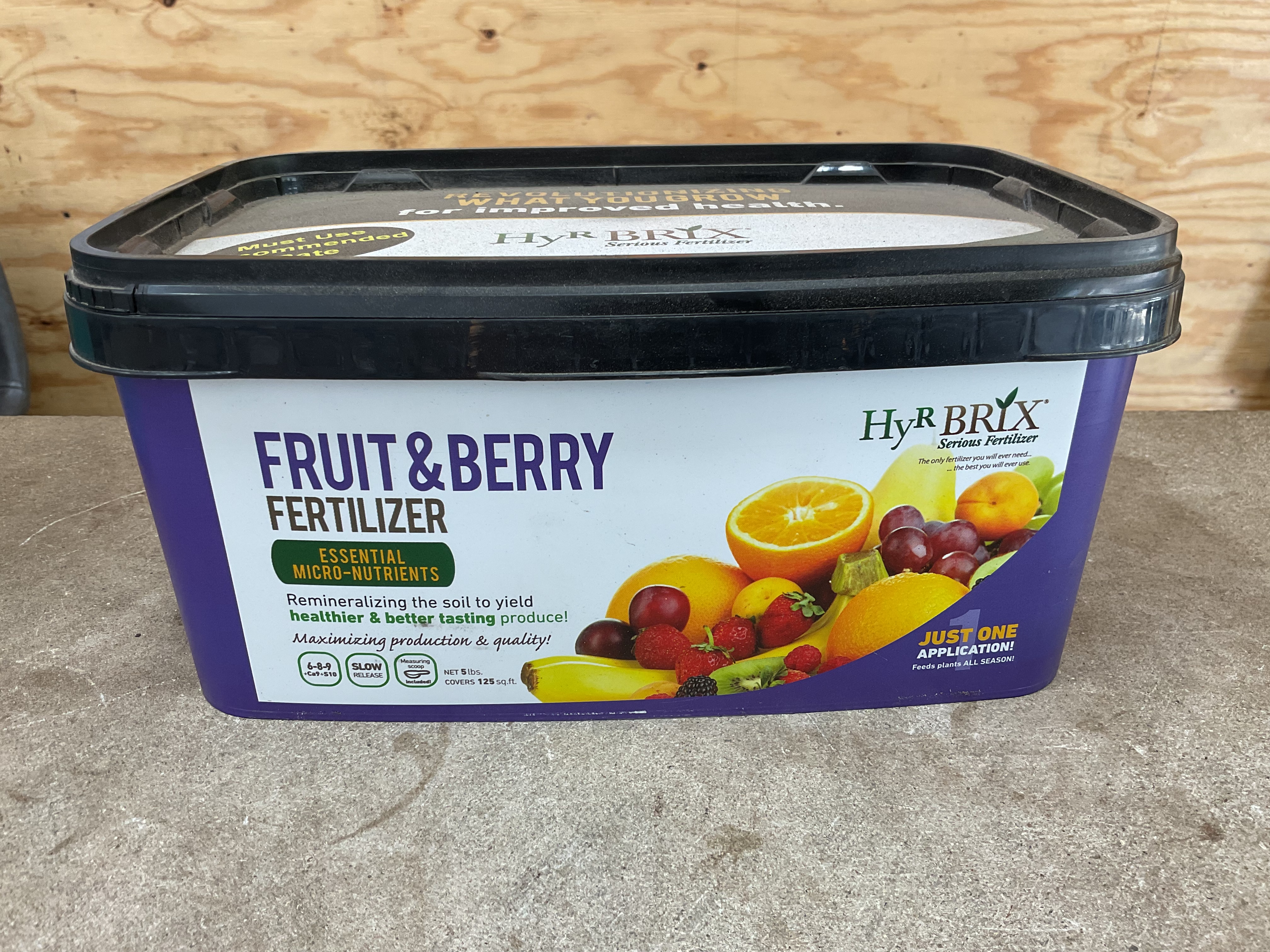 Fruit & Berry Fertilizer 6-8-9, 5 lb.