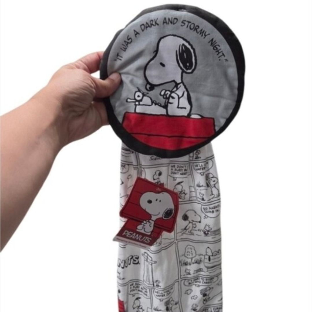 Peanuts Snoopy "It Was a Dark and Stormy Night" Hanging Towel