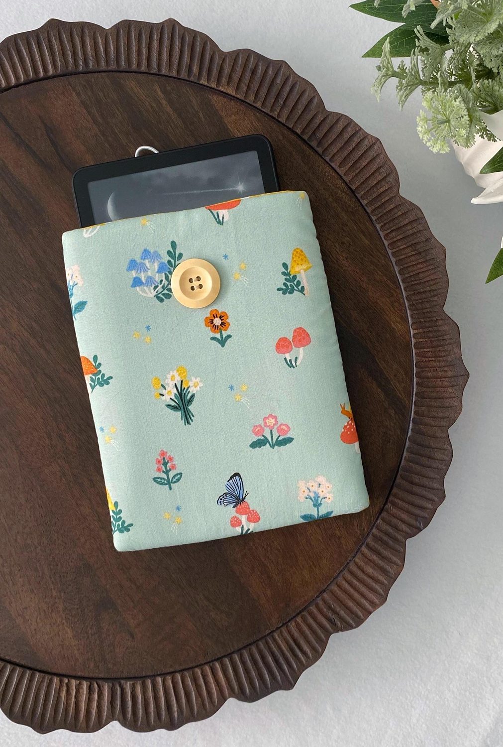 Kindle Paperwhite Cover – Mushrooms & Flowers on Mint – handmade kindle paperwhite cover